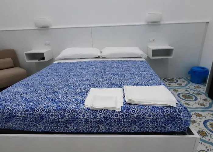 Alojamento de Acomodação e Pequeno-almoço B & 4*