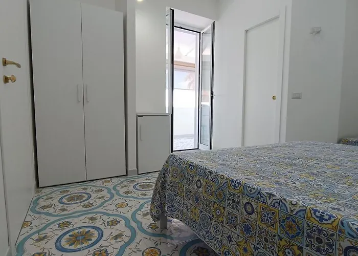 Alojamento de Acomodação e Pequeno-almoço B & 4*