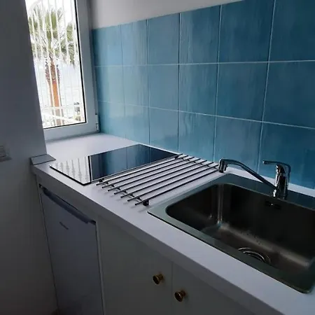 B & فندق مبيت وإفطار أغروبولي