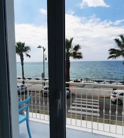 B & 4* أغروبولي