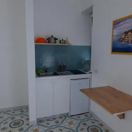 B & Beach Bed & Breakfast *