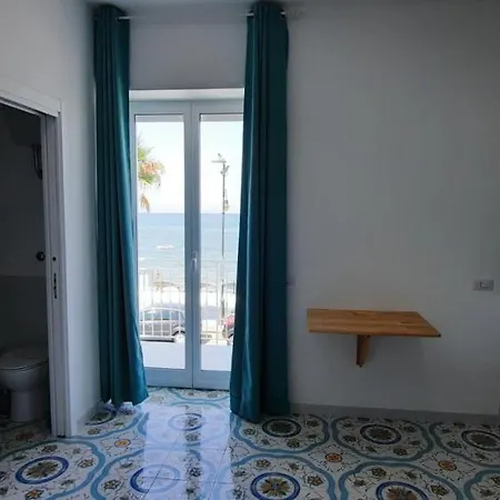 Bed & Breakfast B & Beach *