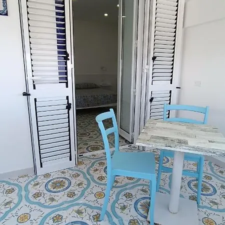 B & Beach Bed & Breakfast