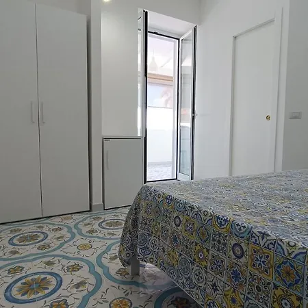 فندق مبيت وإفطار B & 4*