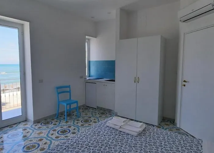 B & 住宿加早餐酒店 阿格罗波利