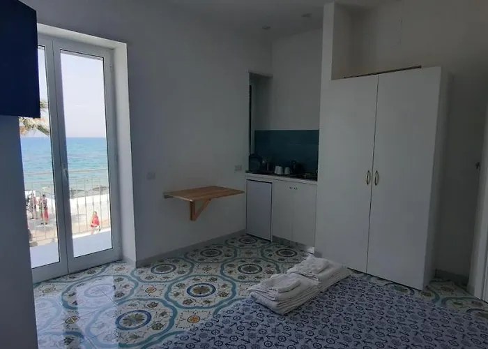 B & 住宿加早餐酒店 阿格罗波利