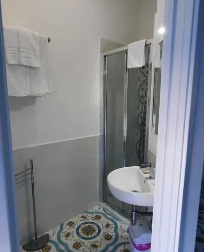 住宿加早餐酒店 B & 4*