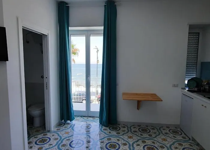 住宿加早餐酒店 B & 4*